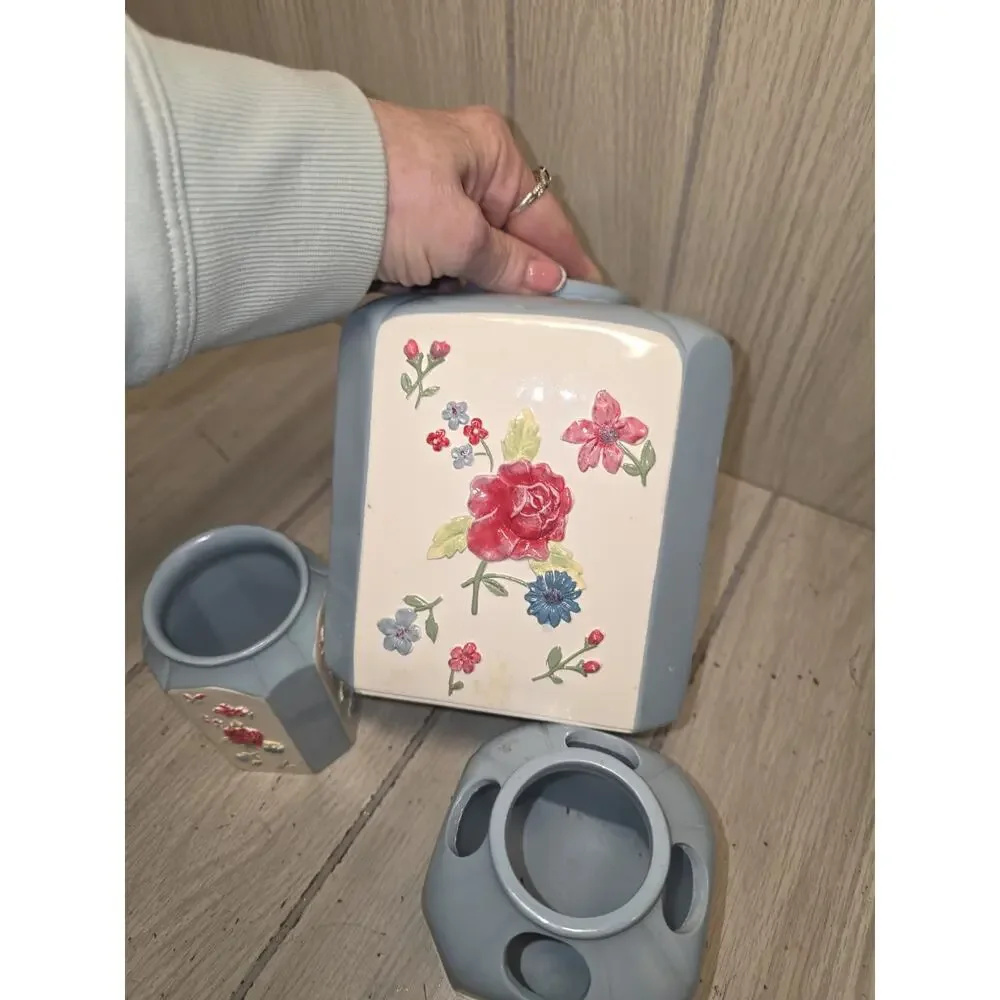 Waverly Garden Room Hillside Blue Floral Bathroom Set Garden Room Roses